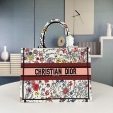 Dior Shopping Bags